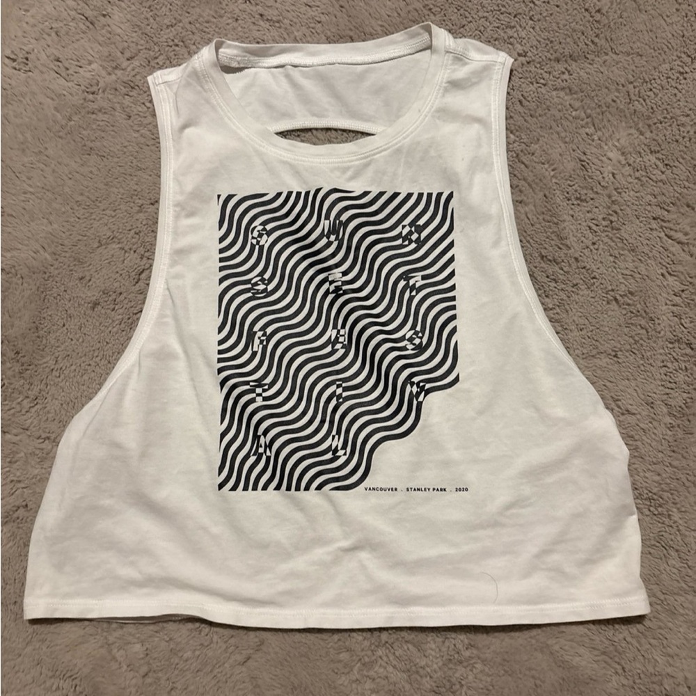 White lululemon tank top size 6